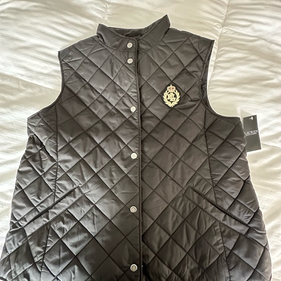 Ralph Lauren Black Quilted Vest with Crest - Picture 4 of 4